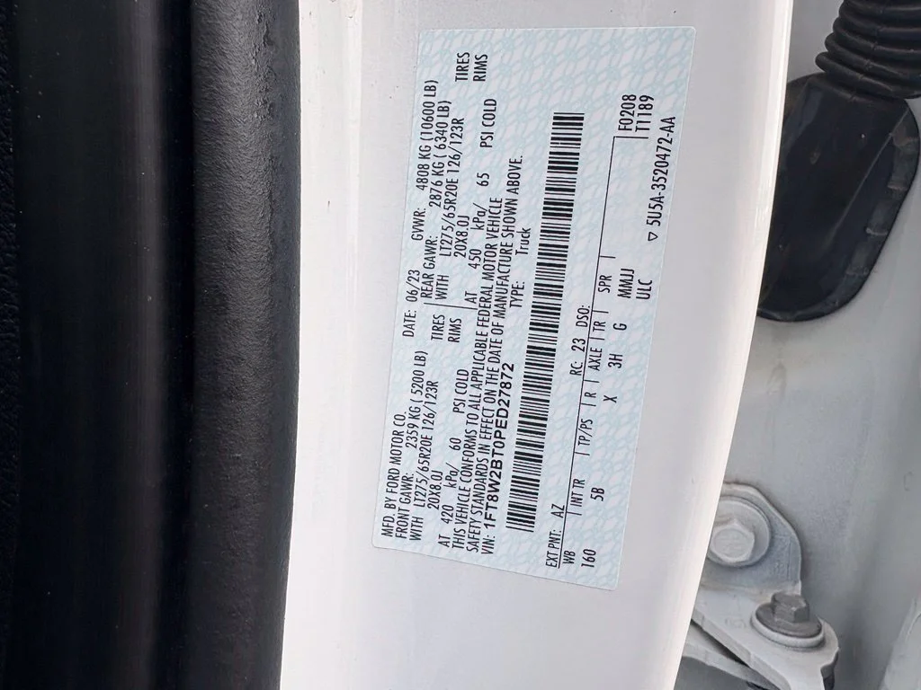 Used 2023 White Ford Lariat image 32