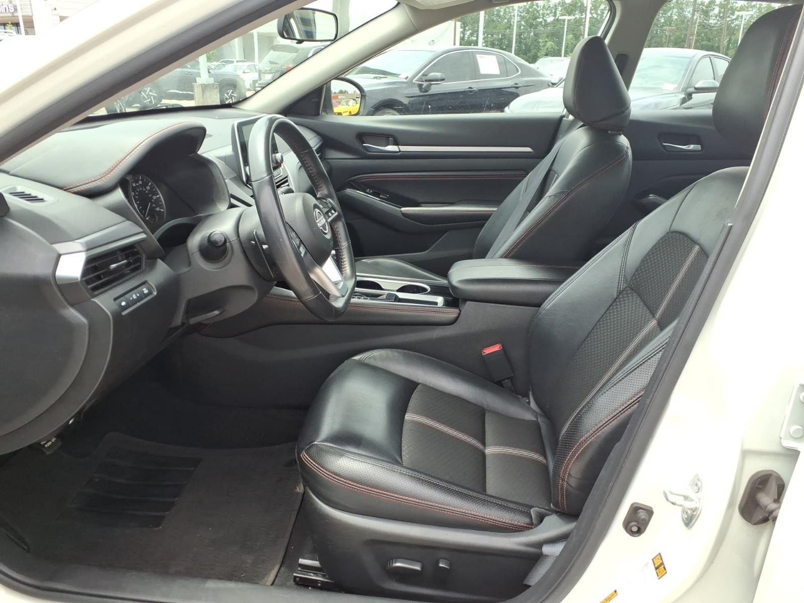 2023 Nissan Altima 2.5 SR White at G Motors
