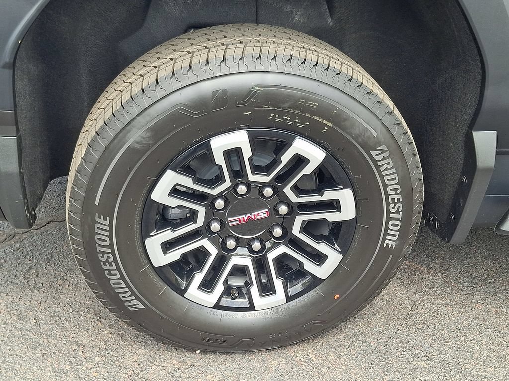 New 2026 Onyx Black GMC Elevation Standard Range image 5