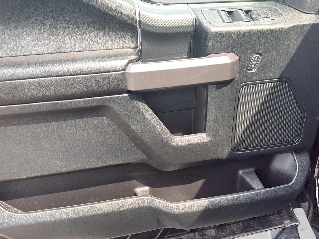 Used 2019 Black Ford XLT image 24