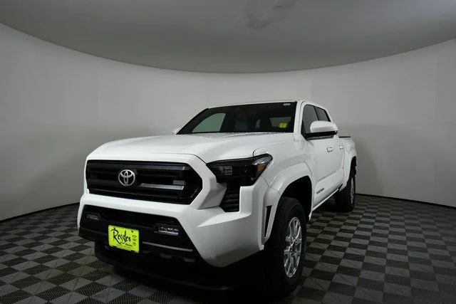 2026 Toyota Tacoma SR5 - Photo 6