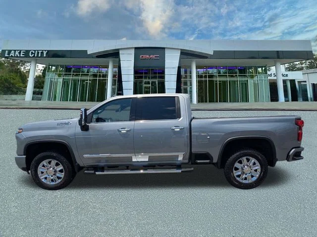 Used 2024 Gray Chevrolet High Country image 6