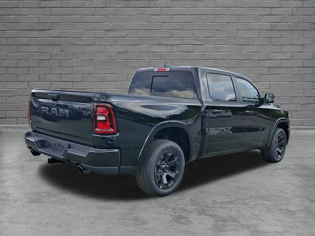 New 2027 Diamond Black Crystal Pearlcoat Ram Big Horn image 8