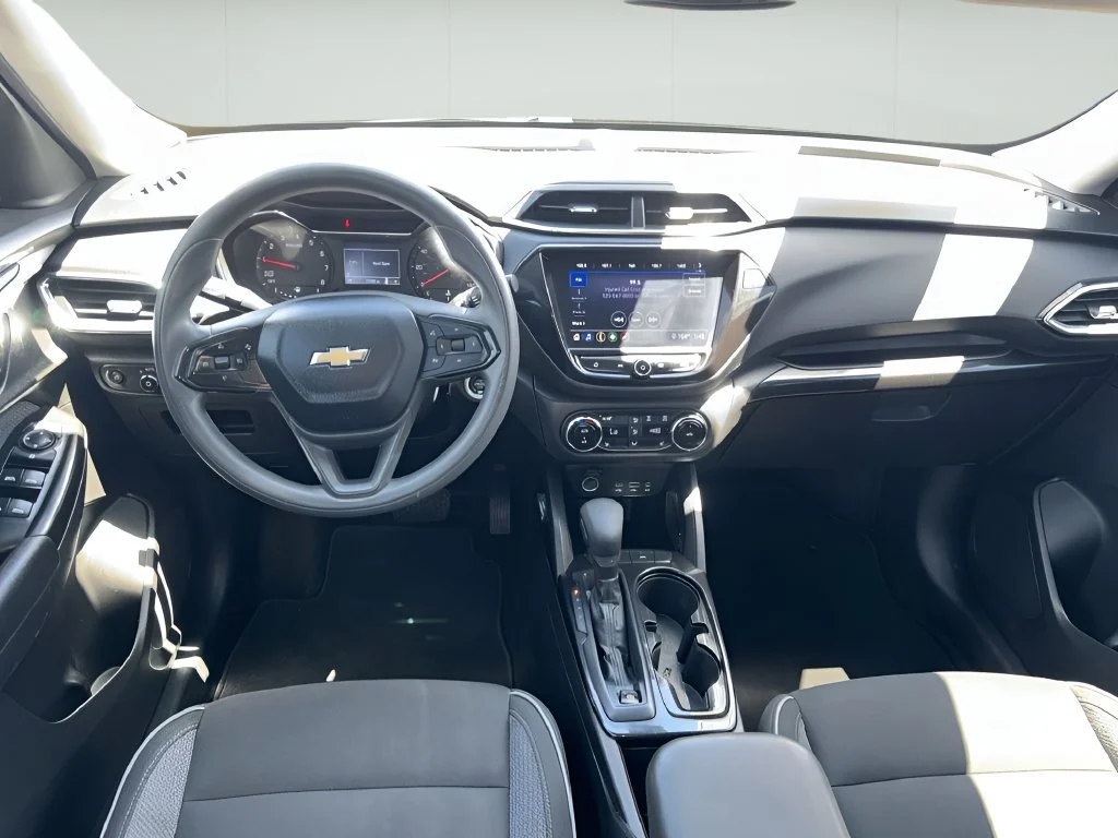 Used 2021 MOSAIC BLACK METALLIC Chevrolet LT image 20