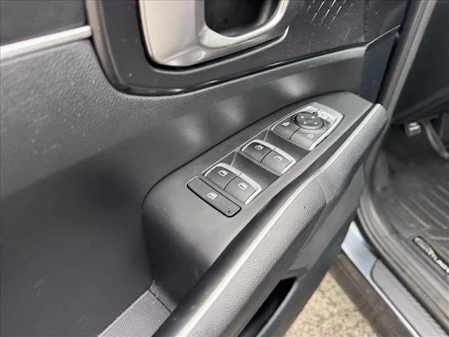 Used 2022 Gravity Gray Kia LX image 13