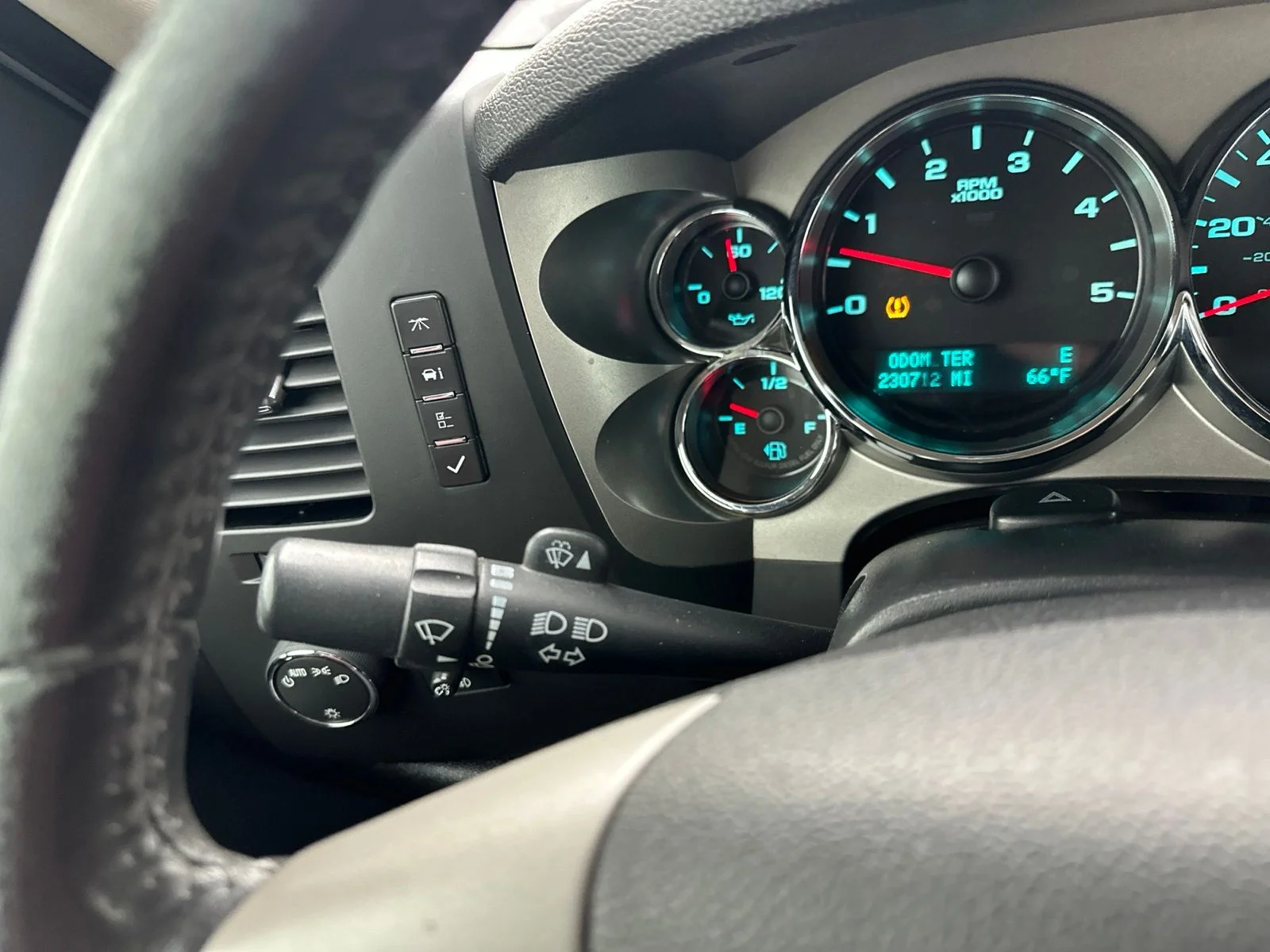 Used 2012 Silver Chevrolet LT image 48