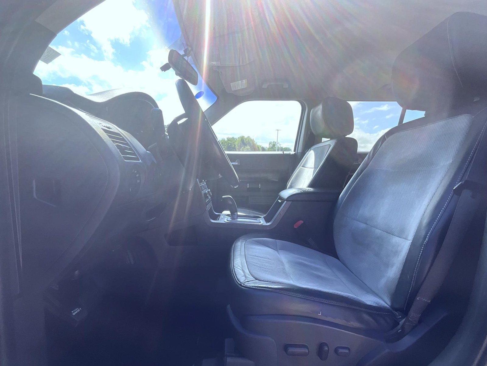 Used 2012 Silver Ford Titanium image 11
