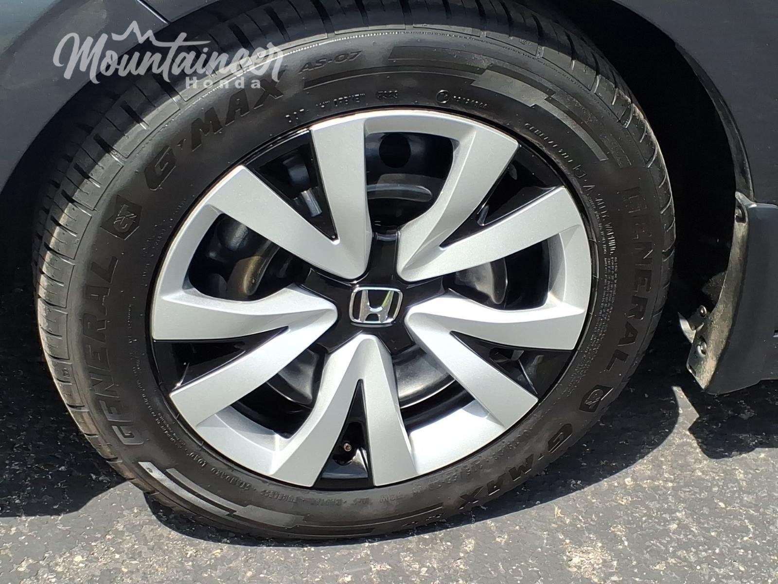 Used 2025 Meteorite Gray Metallic Honda LX image 10