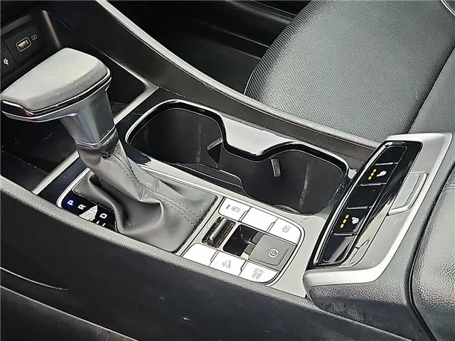 Used 2024 Gray Hyundai SEL Front-Wheel Drive image 20