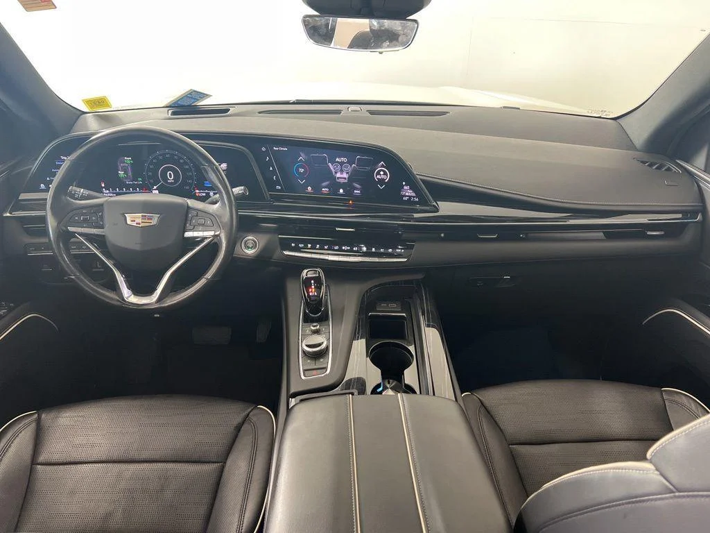 Used 2021 Crystal White Cadillac Sport image 27