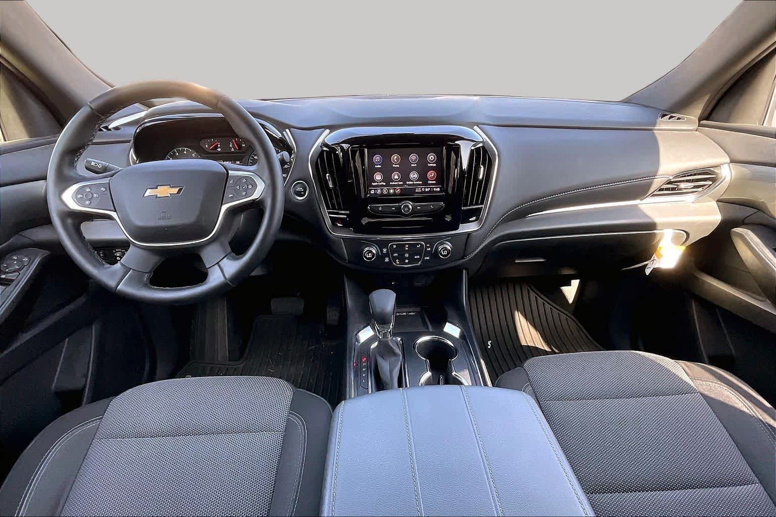 Used 2023 Summit White Chevrolet LT Cloth image 13