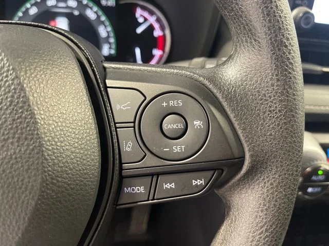 Used 2025 Ice Toyota XLE image 9