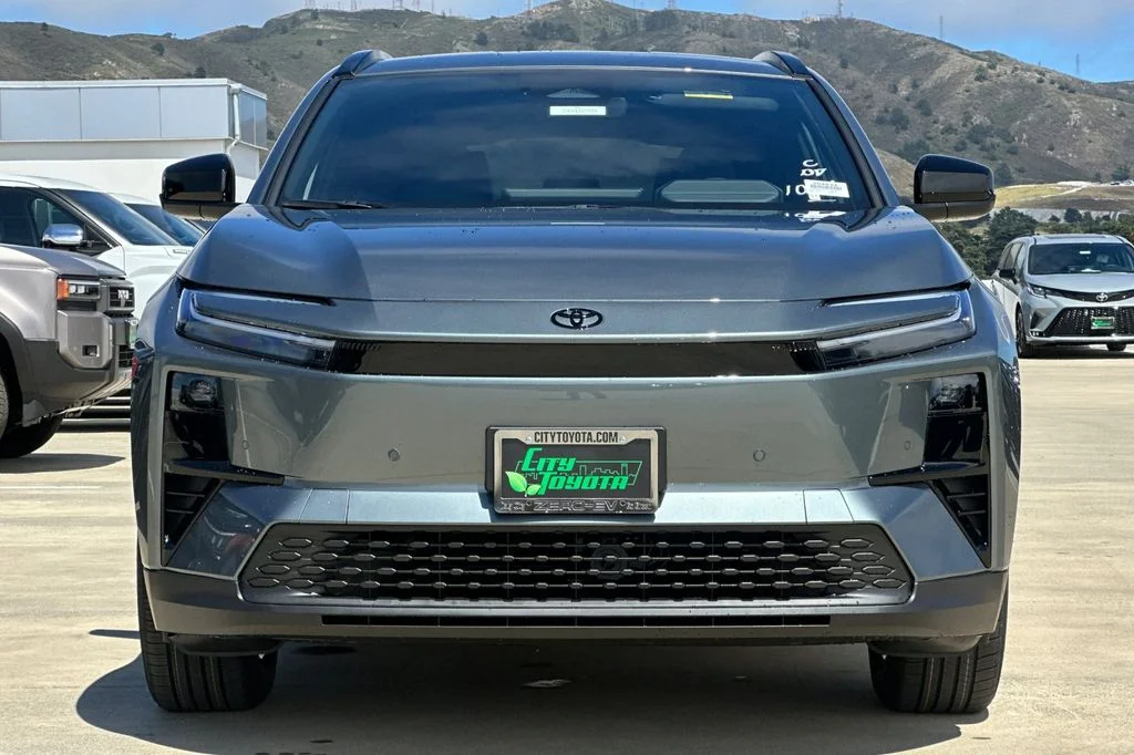 New 2026 Overcast Toyota  SE image 9