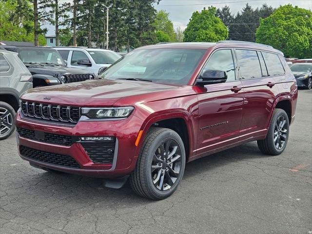 New 2026 Velvet Red Pearl-Coat Exterior Paint Jeep Limited image 3