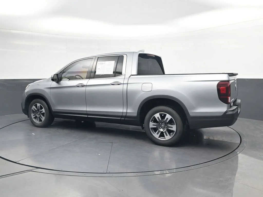 Used 2017  Honda RTL-T image 10