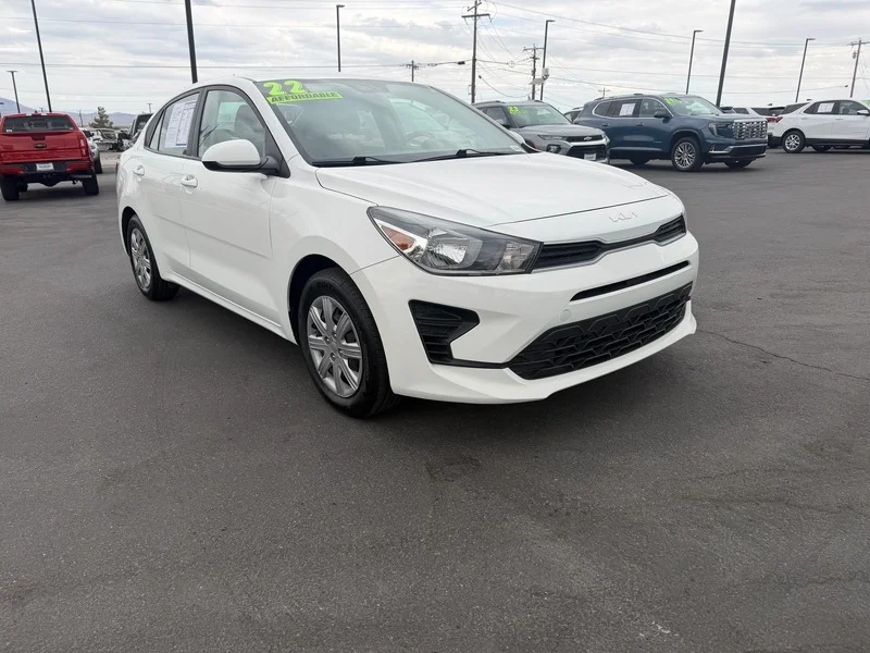 Used 2022 Clear White Kia LX image 1