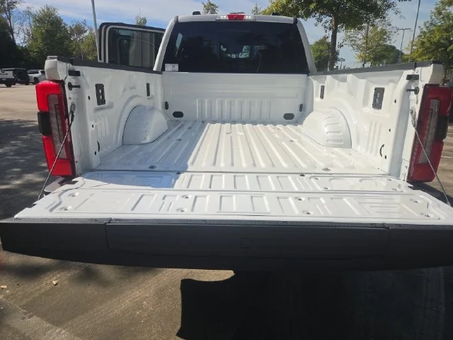 New 2027 Star White Metallic Tri-Coat Ford F-250® Platinum® image 24
