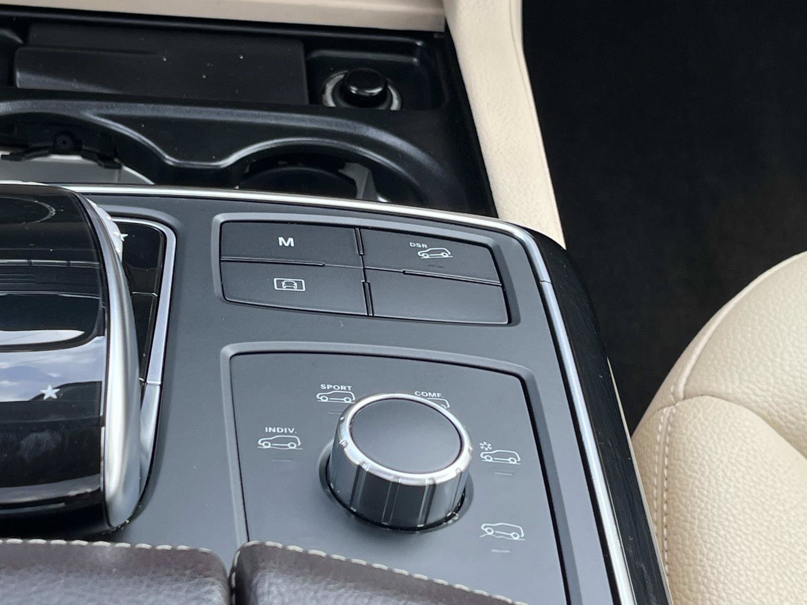 Used 2018 Polar White Mercedes-Benz GLE 350 image 36