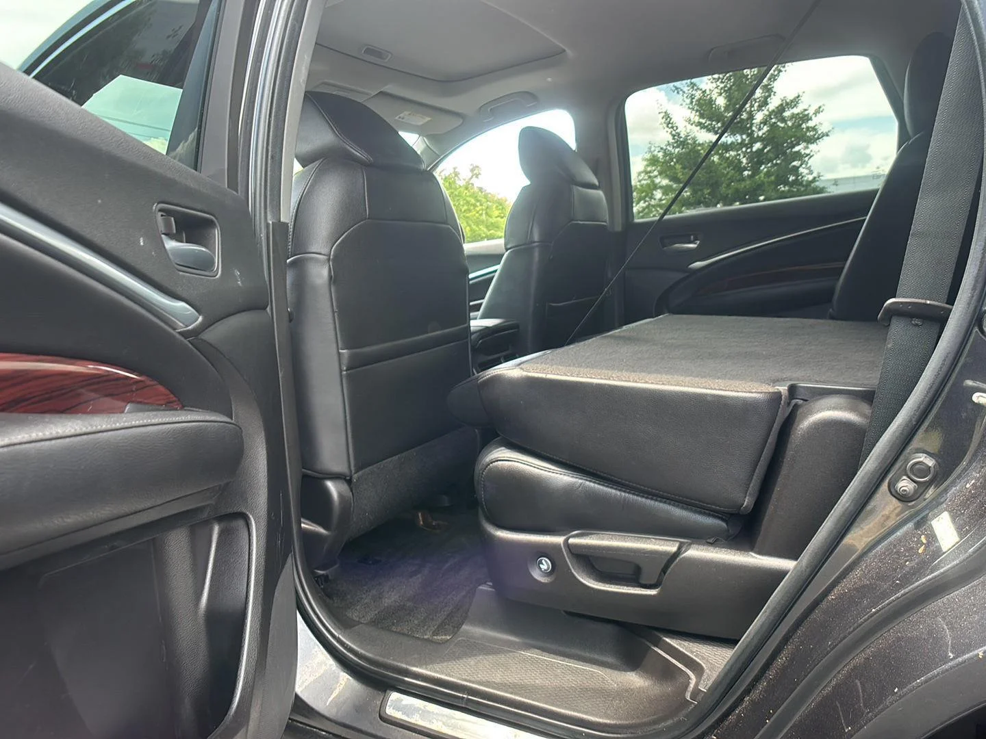 Used 2014 Graphite Luster Metallic Acura BASE image 26