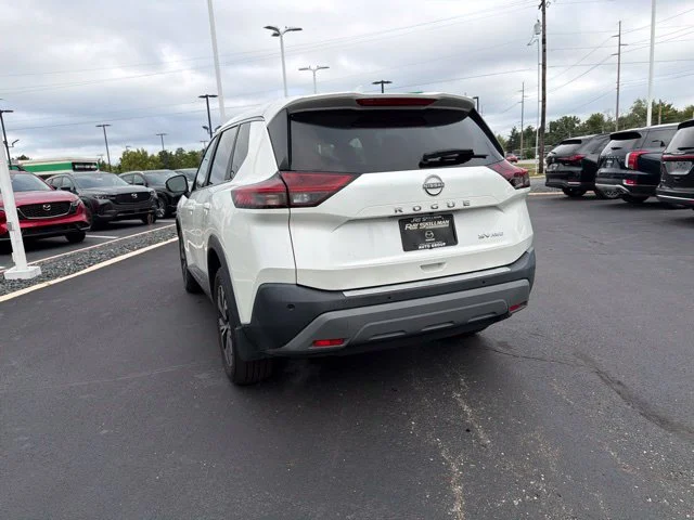 2023 Nissan Rogue SV - Photo 12