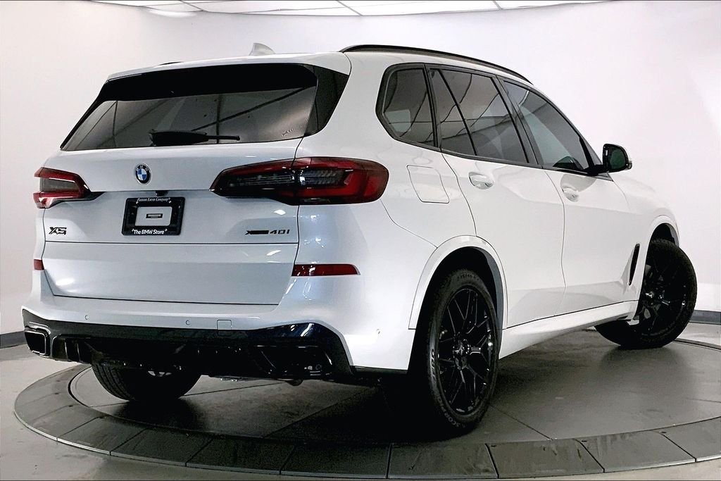 Used 2022 Mineral White Metallic BMW  image 12