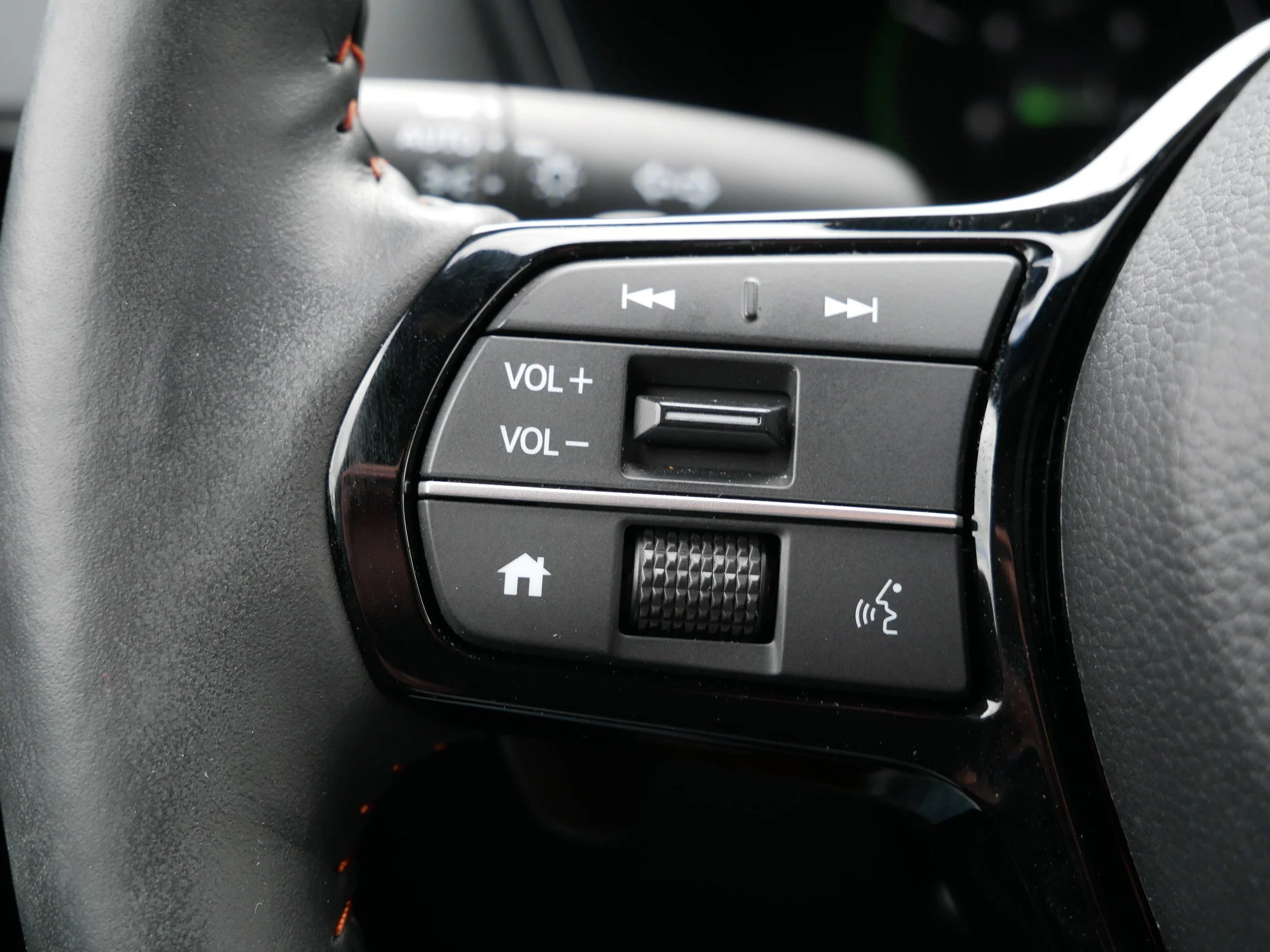 2024 Honda CR-V Sport Touring - Photo 31