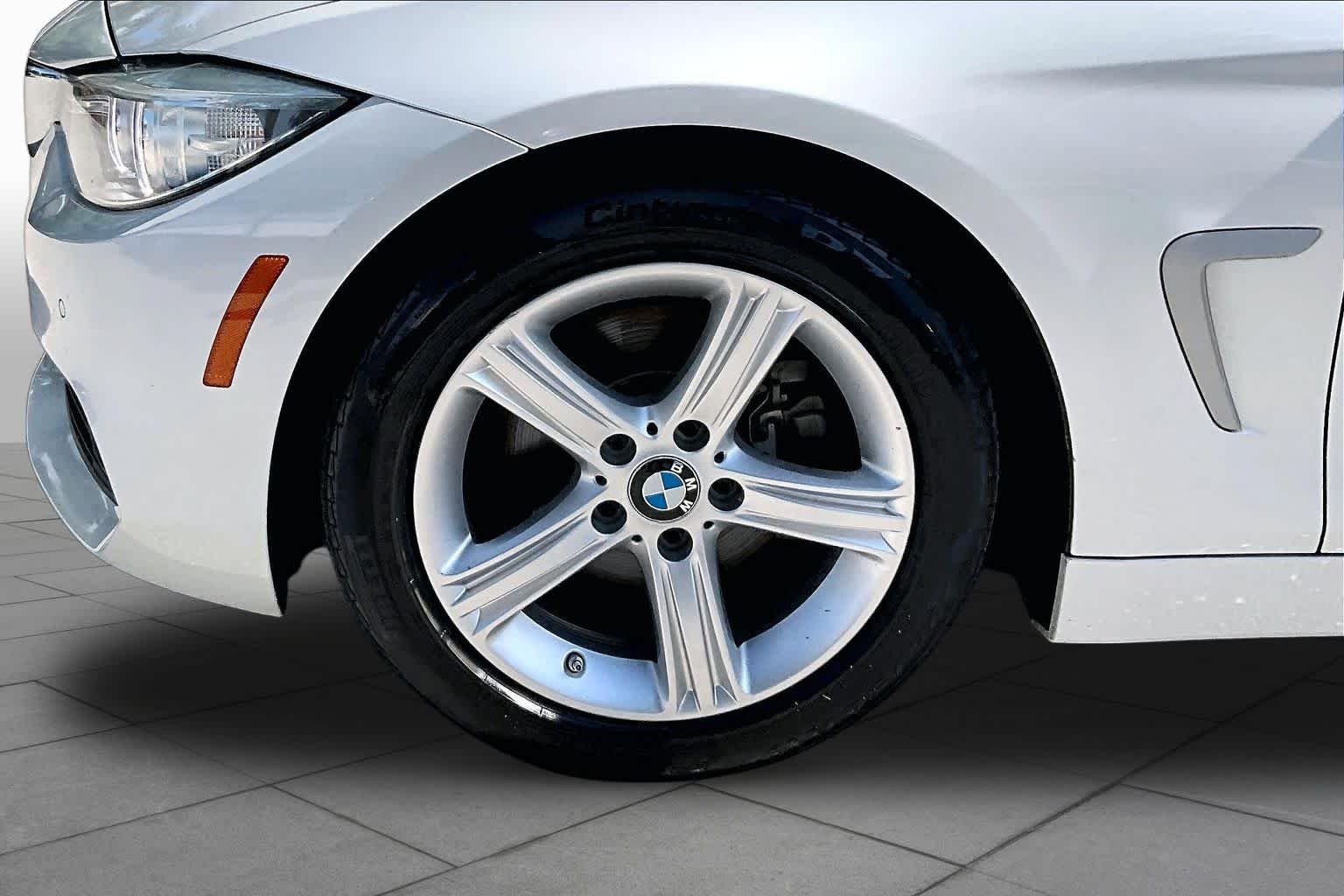 Used 2015 Alpine White BMW 428i image 11