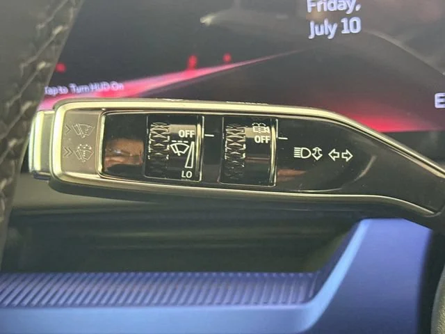 2027 Cadillac OPTIQ V-Series - Photo 14