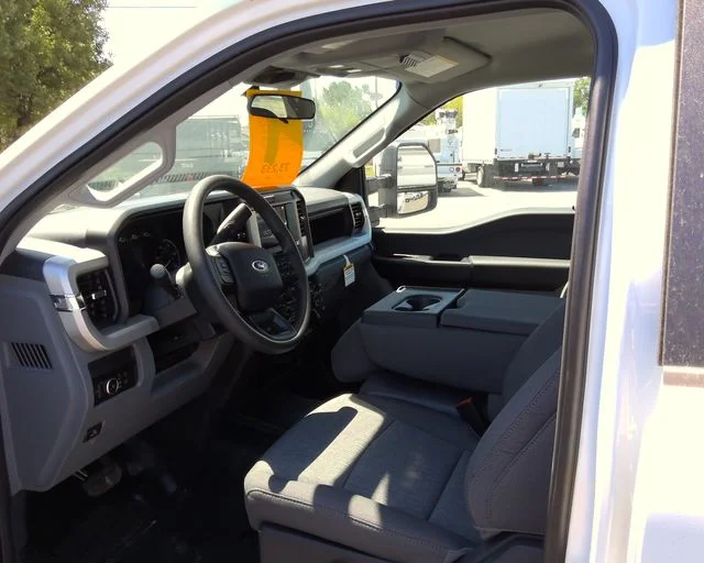 New 2026 Oxford White Ford XL image 15