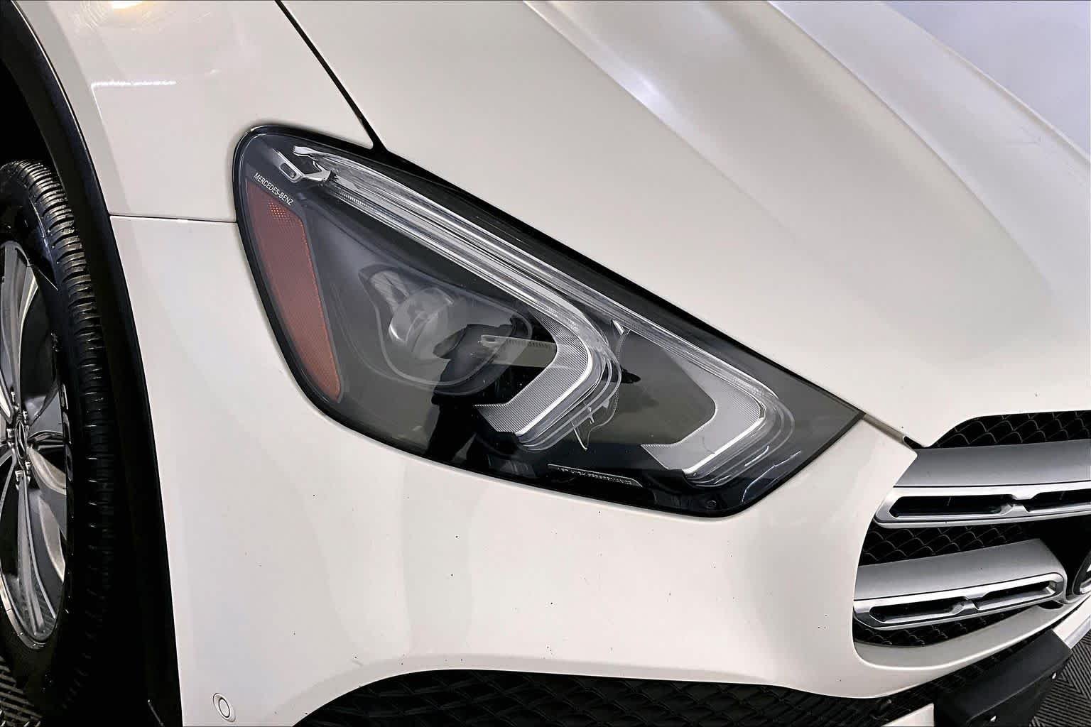 Used 2021 Polar White Mercedes-Benz GLE 450 image 27