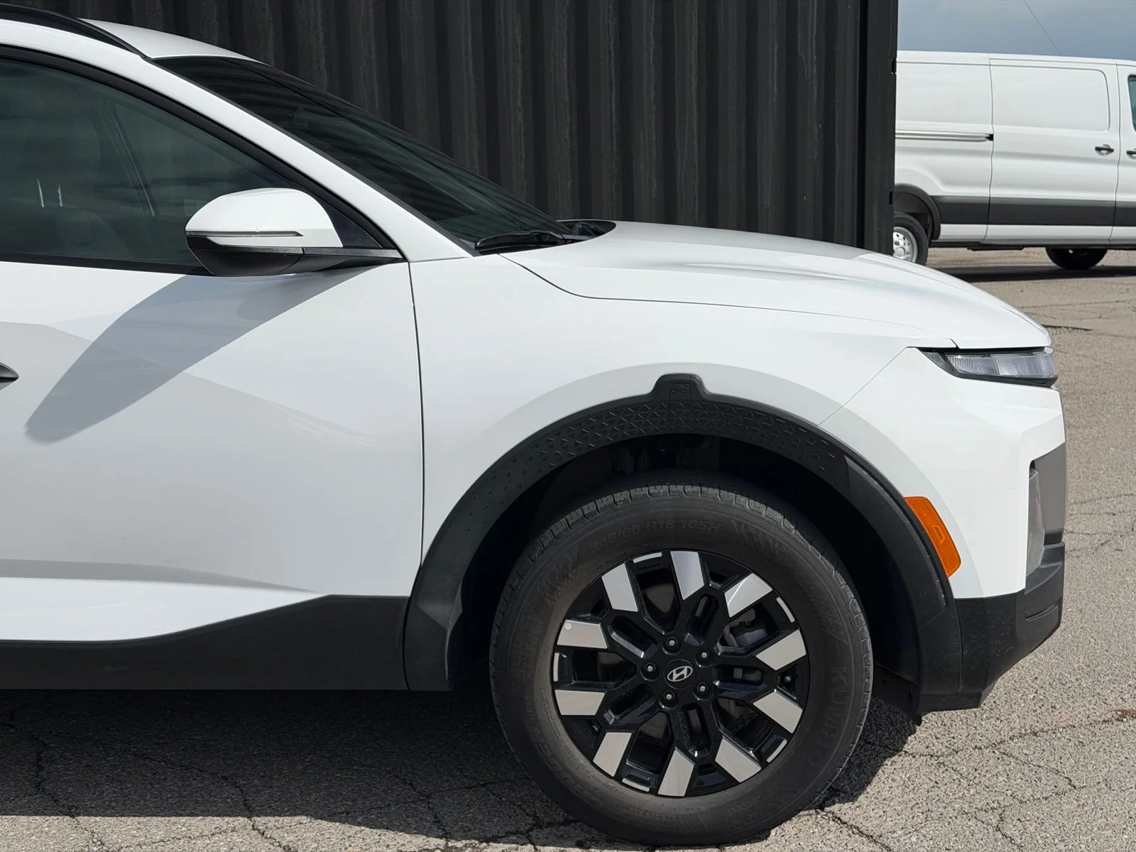Used 2025 White Hyundai SEL image 4