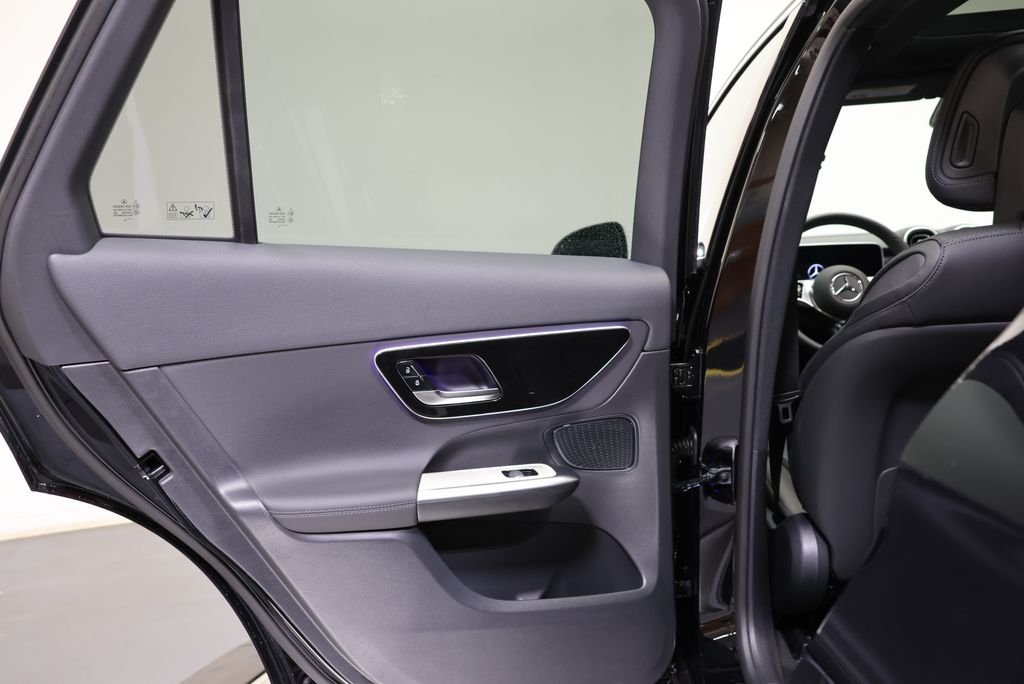 Used 2026 Black Mercedes-Benz GLC 300 image 39