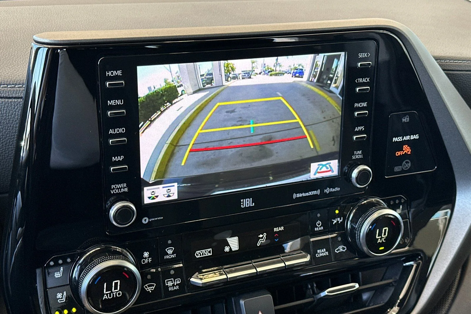 2020 Toyota Highlander Limited - Photo 21