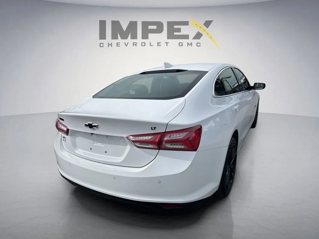 Used 2024 Summit White Chevrolet 1LT image 5