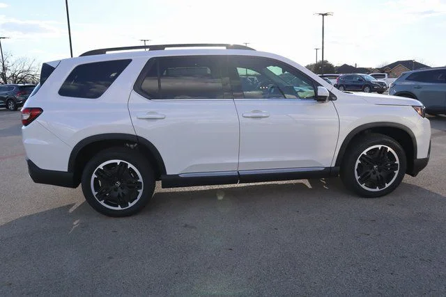 New 2026 Platinum White Pearl Honda AWD Touring Blackout image 4