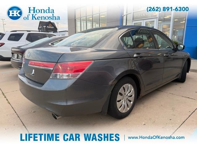 Used 2011  Honda LX image 2