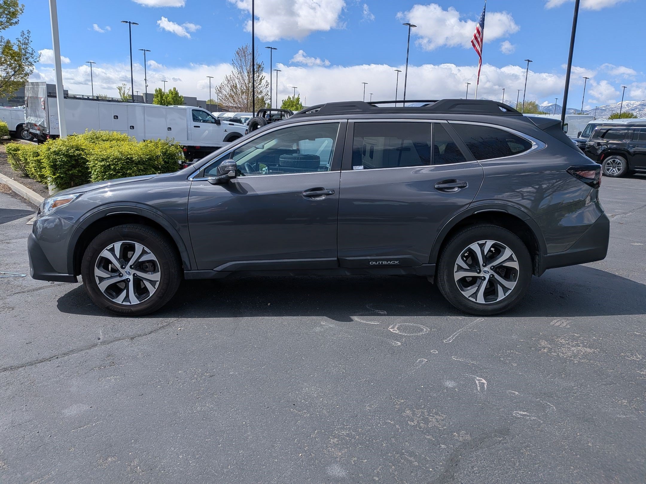 Used 2020 Magnetite Gray Metallic Subaru Limited image 8