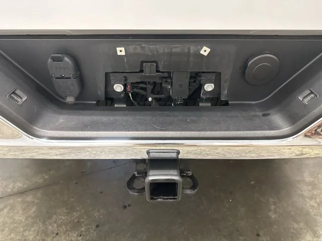 Used 2025 Summit White Chevrolet LTZ image 34