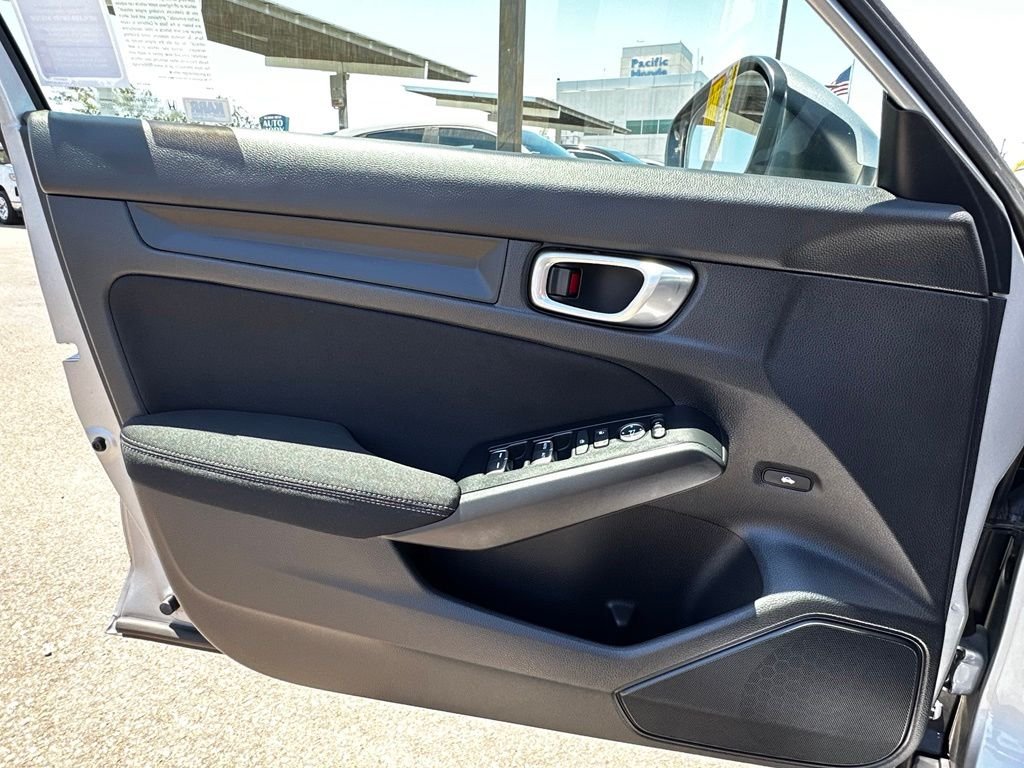 Used 2023 Silver Honda LX image 23