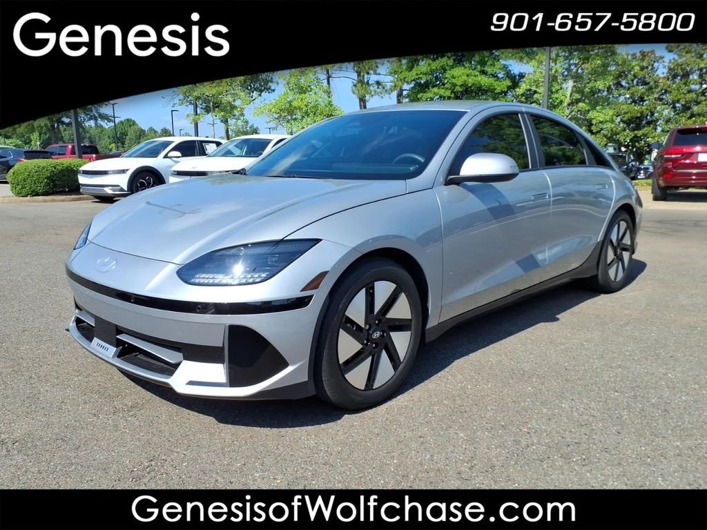 Certified Used 2024 Silver Hyundai SE Standard Range image 1