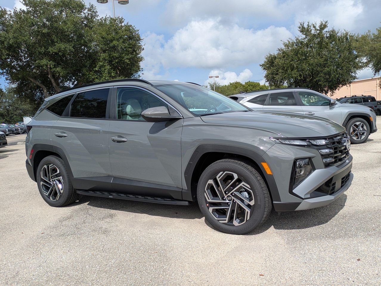 New 2026 Hampton Gray Hyundai SEL Plus FWD image 2