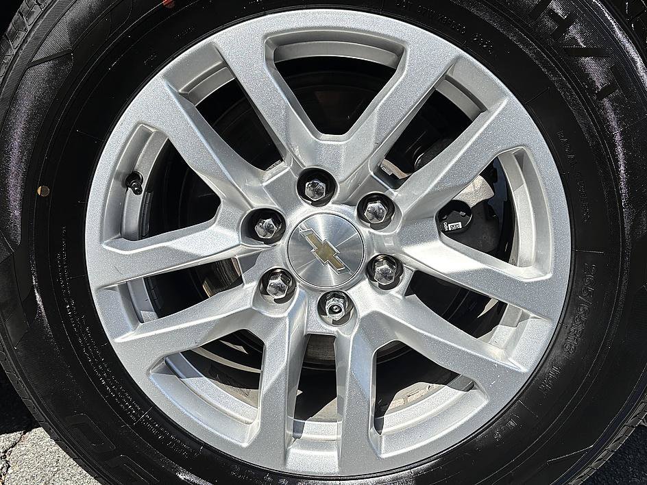 Used 2024 Black Chevrolet LT image 7