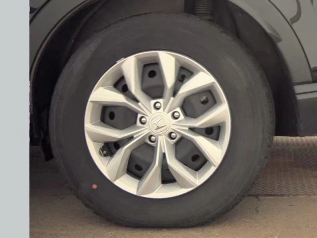 Used 2025  Honda LX image 21