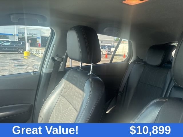 Used 2018 SILVER ICE METALLIC Chevrolet LT image 39