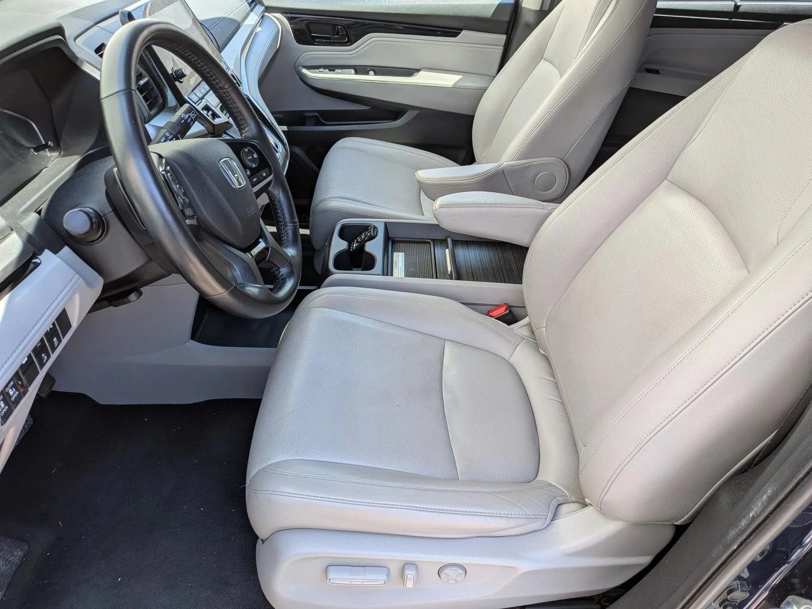 Used 2019 Blue Honda Elite image 17