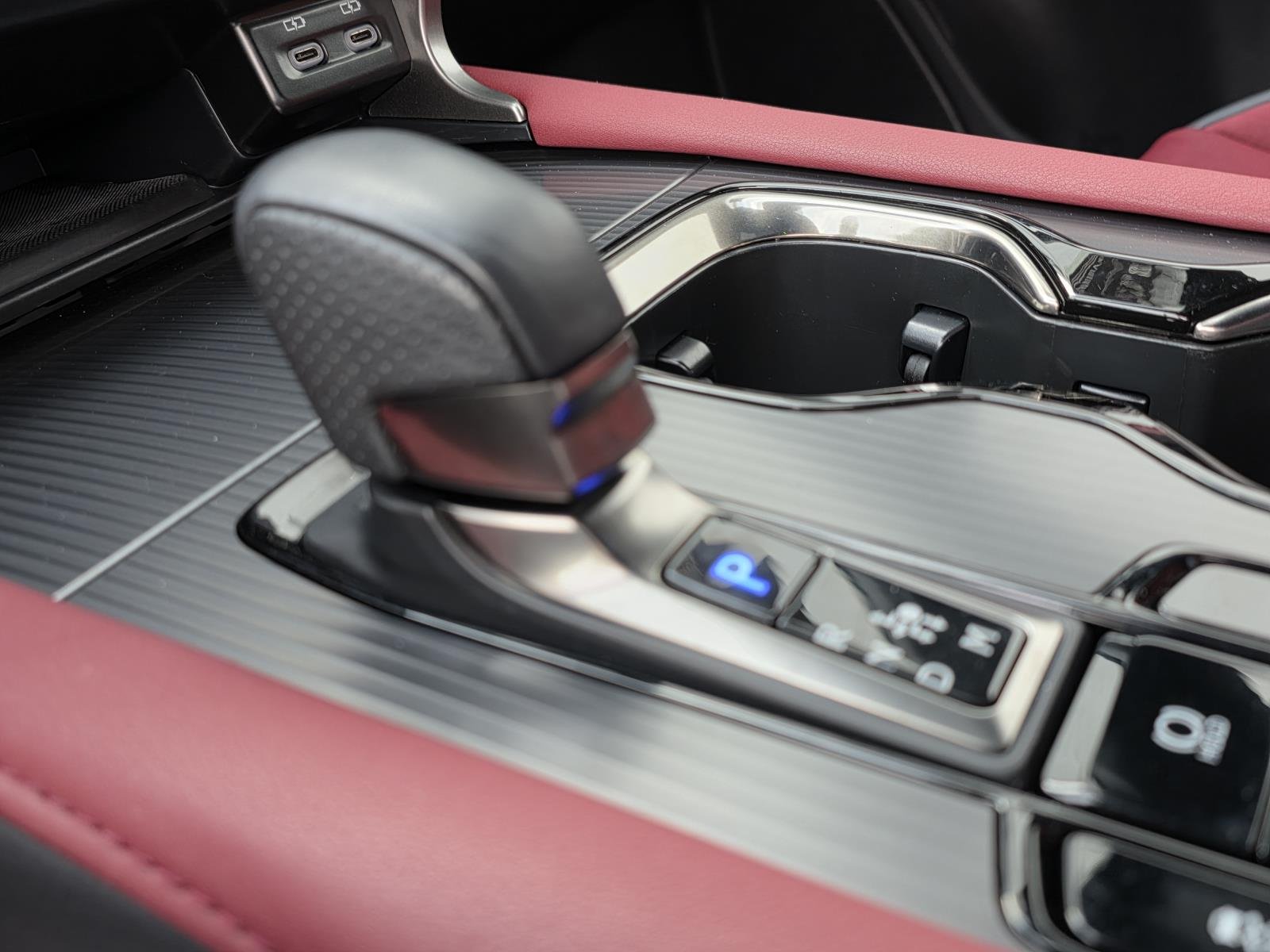 2024 Lexus RX Hybrid 500h - Photo 28