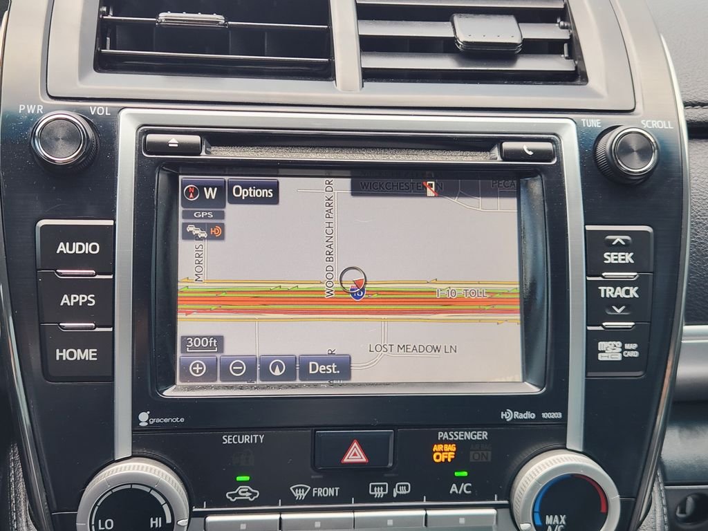 Used 2014 Blizzard Pearl Toyota SE image 16