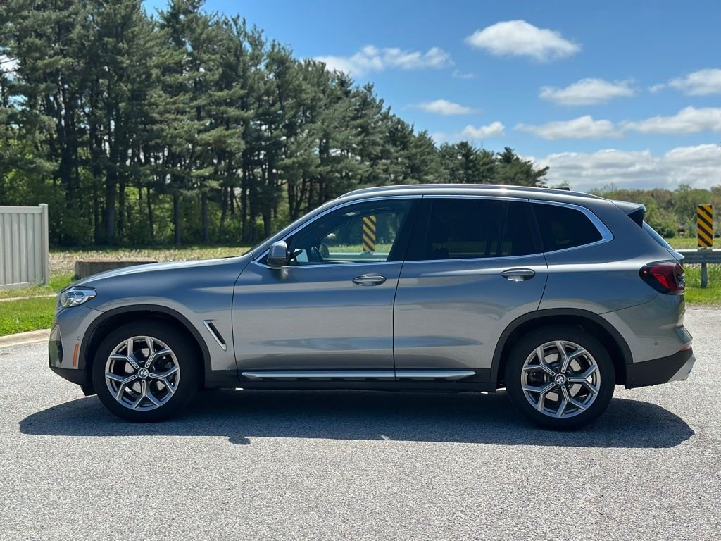 Used 2024 Skyscraper Grey Metallic BMW xDrive30i image 6
