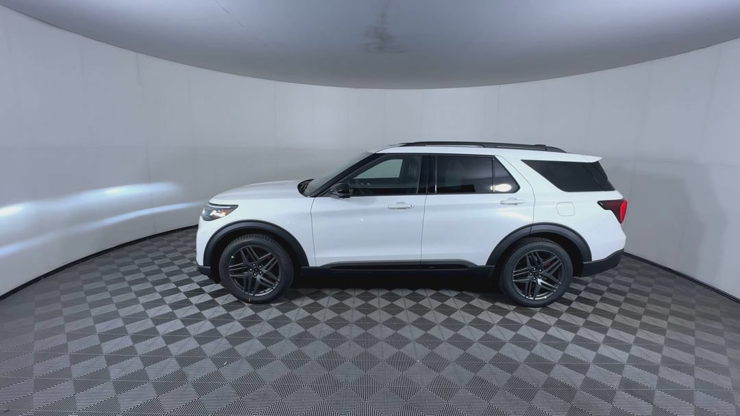 New 2026 Star White Metallic Tri-Coat Ford ST image 5