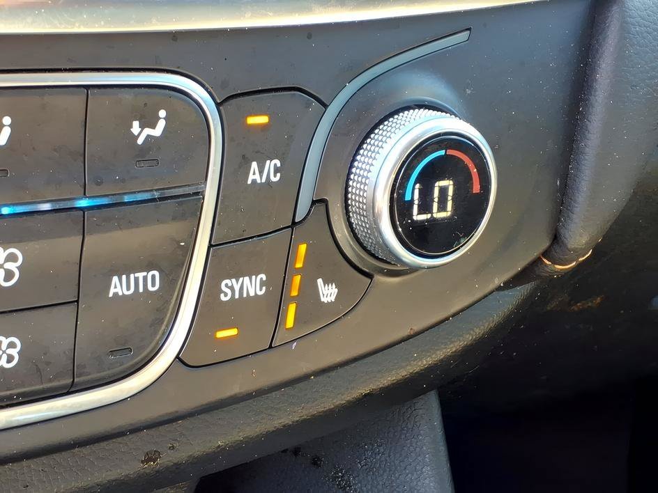 Used 2020 Satin Steel Metallic Chevrolet LT Cloth image 19
